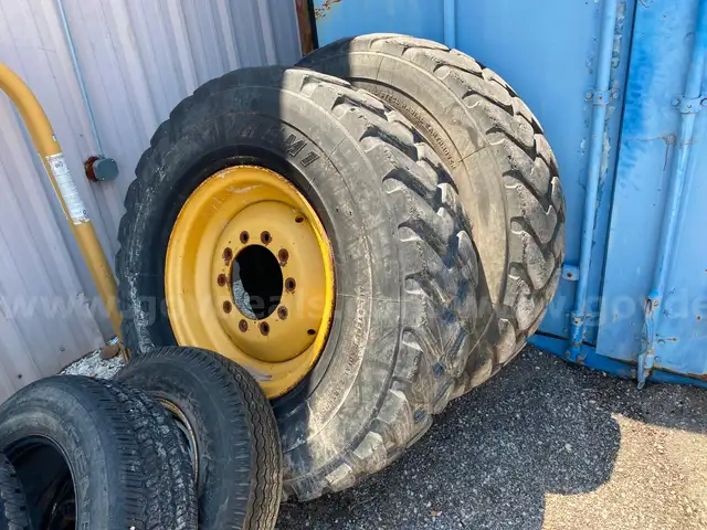 Lot of 2 CAT 120H Tires