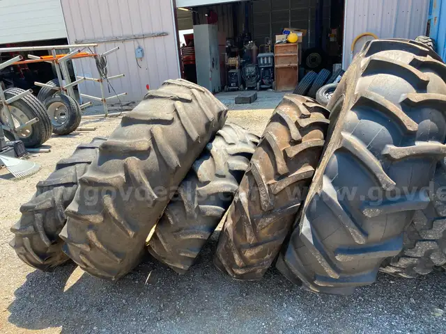 Lot of 5 Tires