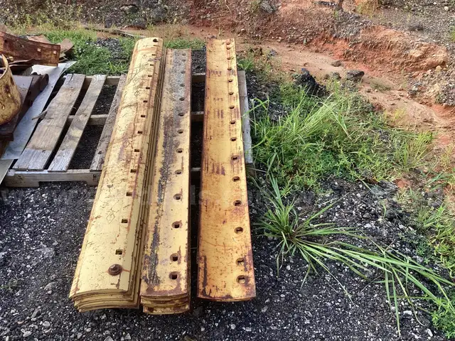 CAT Grader Blades
