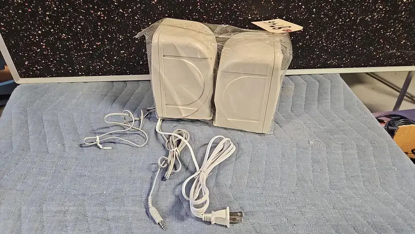 MSU Lot # 8746 - Small Surround Sound Speakers