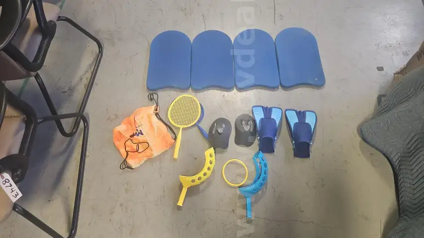 MSU Lot # 8959 - Pool Supplies Set