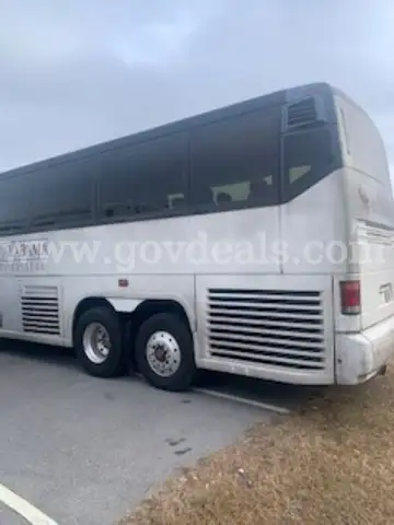 2000 MCI 102EL3 Intercity