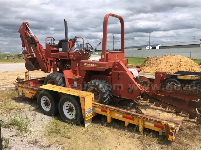 Ditch Witch 5010 Diesel and E-P Trailer 18 foot long 78&#x22; wide
