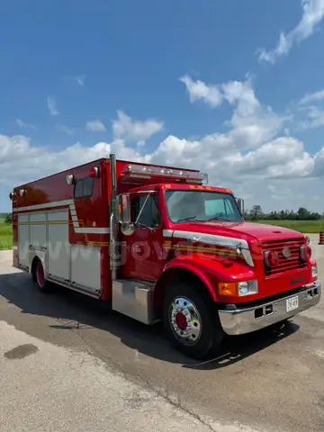 1995 International 4700 Walk in Rescue Truck