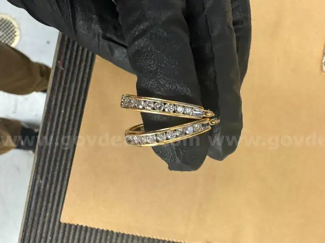 1ct, 14k yellow gold hoop earrings