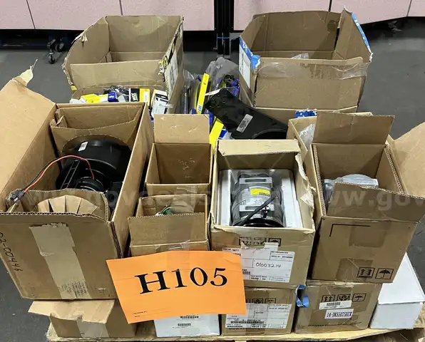 **** ASSORTED AUTOMOTIVE  PARTS (1 PALLET) **** (I)