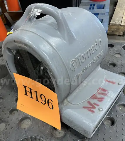 **** TORNADO-WINDSHEAR 3000 BLOWER/DRYER **** (I)