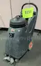 **** DAYTON WET-DRY VACUUM **** (I)
