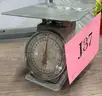 **** VINTAGE KITCHEN SCALE **** (I)