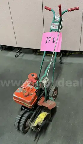 **** POWER TRIM LAWN EDGER **** (I)