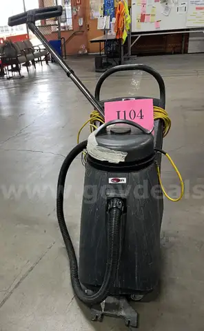 **** VIPER WET-DRY VACUUM **** (I)