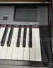 **** ROLAND KR-105 DIGITAL INTELLIGENT PIANO **** (I)
