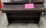 **** ROLAND KR-105 DIGITAL INTELLIGENT PIANO **** (I)