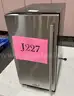 **** MARVEL UNDERCOUNTER ICE-MAKER (14 3/4&#x22; W. x 25 1/2&#x22;D. x 31&#x22; H.) **** (I)