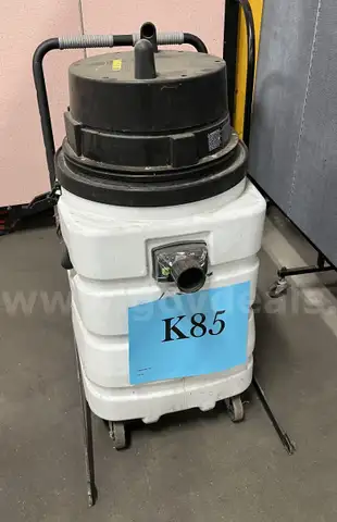 **** WAXIE 24 GL.WET-DRY VACUUM **** (I)