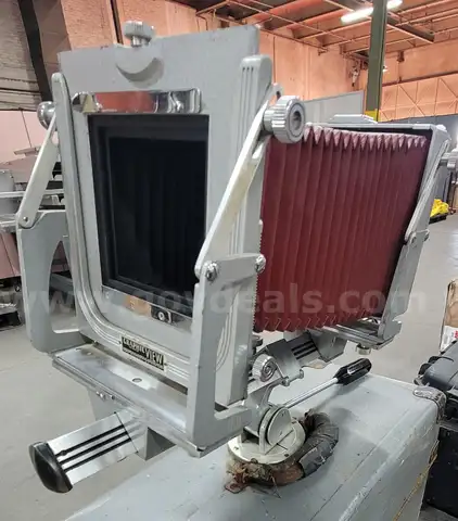 **** GRAPHIC-VIEW VINTAGE CAMARA WITH METAL CASE **** (I)