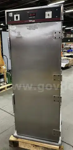 **** BEVLES HEATED HOLDING CABINET CA-70 **** (I)