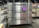 **** LINCOLN-IMPINGER TRIPLE STACK 3270 NAT. GAS PIZZA CONVEYOR OVEN **** (I)