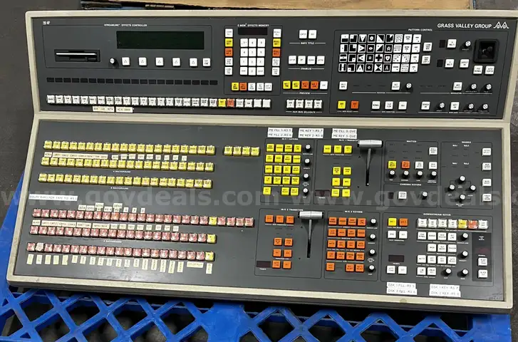**** GRASS-VALLEY STREAMLINE EFFECTS CONTROLLER **** (I)