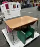 **** CHILDREN'S PLAY KITCHEN WITH TABLE AND CHAIR (3 UNITS) **** (I)