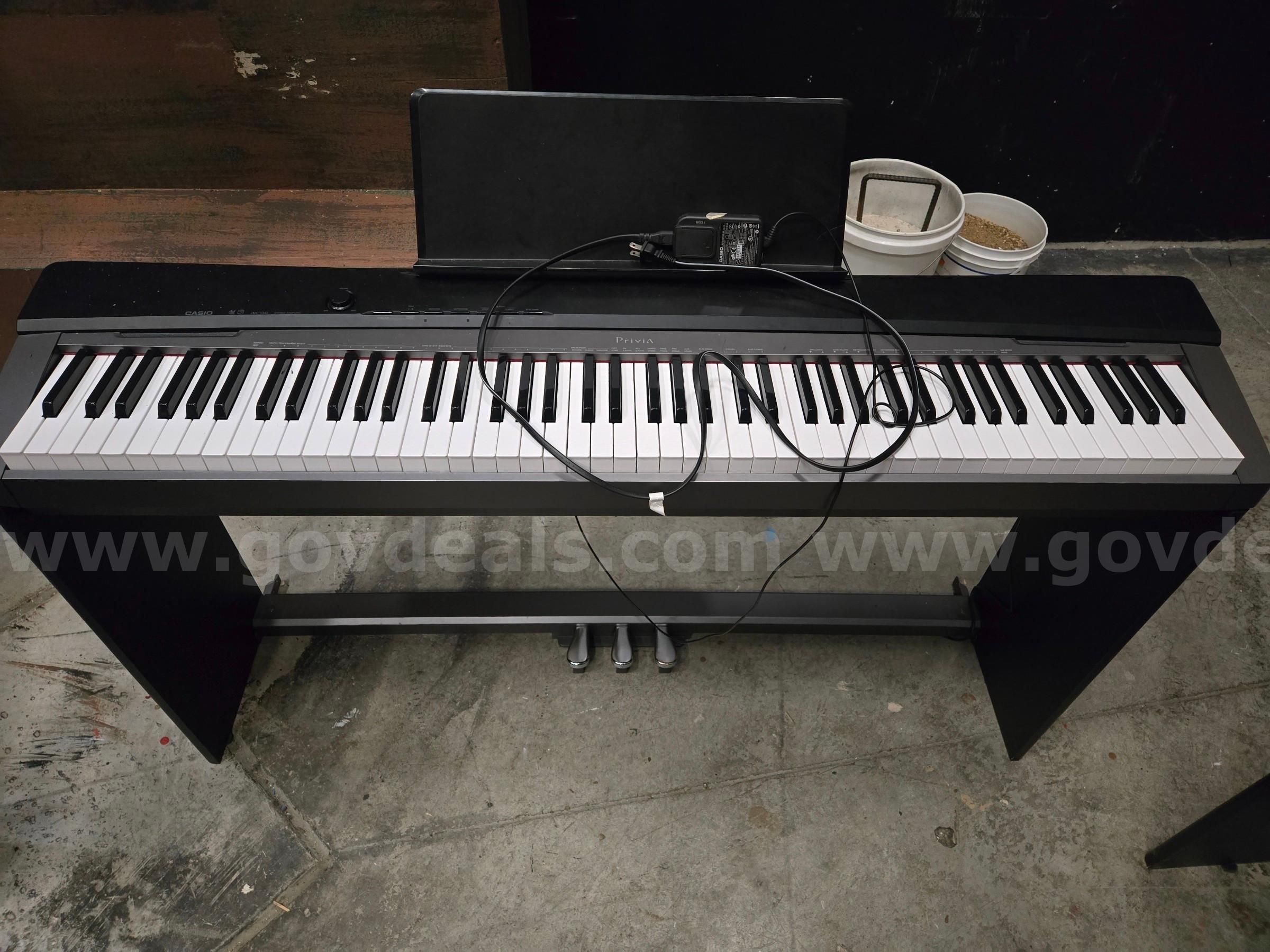 CASIO 電子ピアノPrivia PX-130 Casio Privia PX-130 | Sweetwater