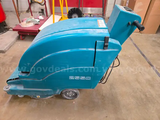 Tennant 2550 Dust Control Burnisher