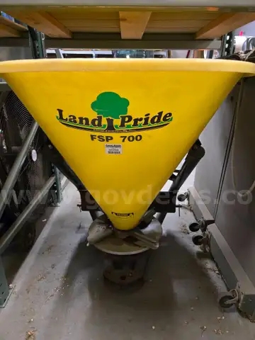 Land Pride FSP 700 Spreader