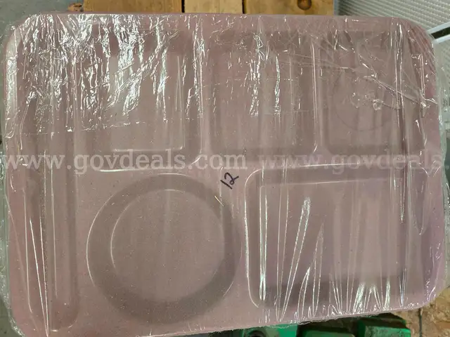 Carlisle 6 Compartment Lunch/ Breakfast Trays