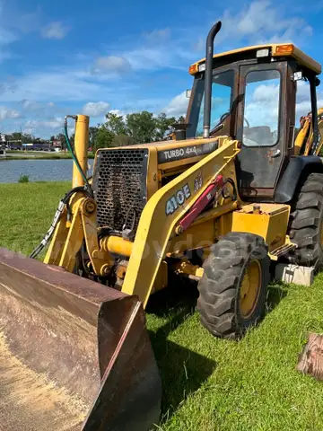 John Deere 410E Turbo 4X4 Backhoe