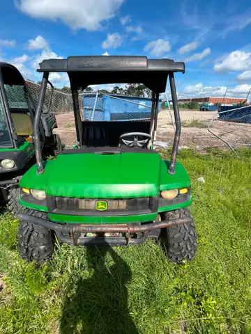 Side By Side John Deer Gator HPX
