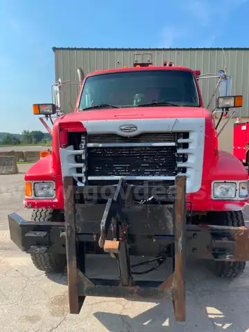 2002 Sterling LT9500 Snow Plow Truck