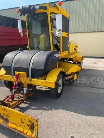 Mid Mount Broom Street Sweeper DT80K