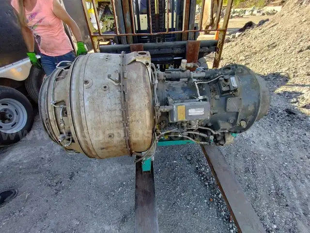 LYCOMING T-53 TurboShaft Jet Helicopter Engine (PICK UP ONLY)