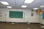 ONE LOT - SINGLE PORTABLE CLASSROOM BUILDING