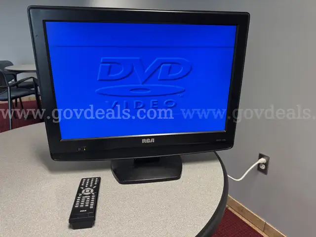 RCA 22&#x22; TV/DVD Combo Model #L22HD32D