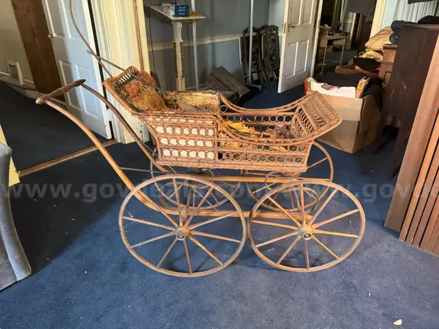 Antique Wicker Carriage Baby Stroller