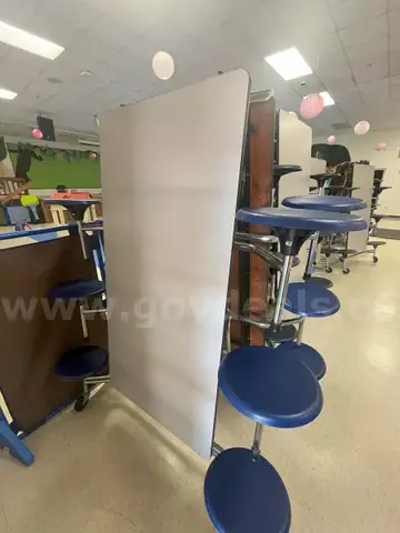 1 set of 5 small lunch tables