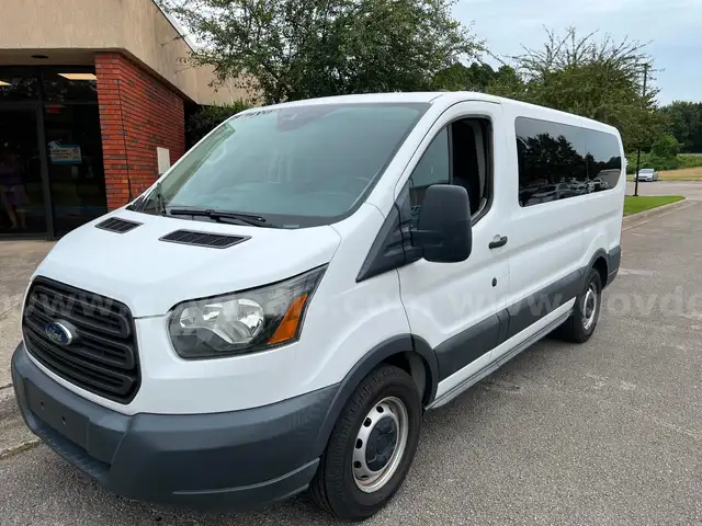 2017 Ford Transit 150 Wagon Low Roof XL w/Sliding Pass. 130-in. WB