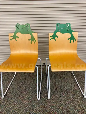 Lot of 8 Children&#x27;s Chairs