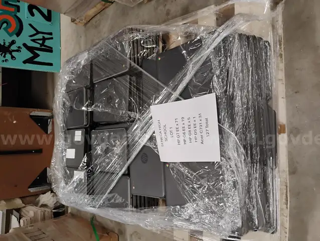 LOT 4 - Various chromebooks