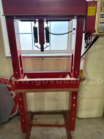 manual hydraulic shop press