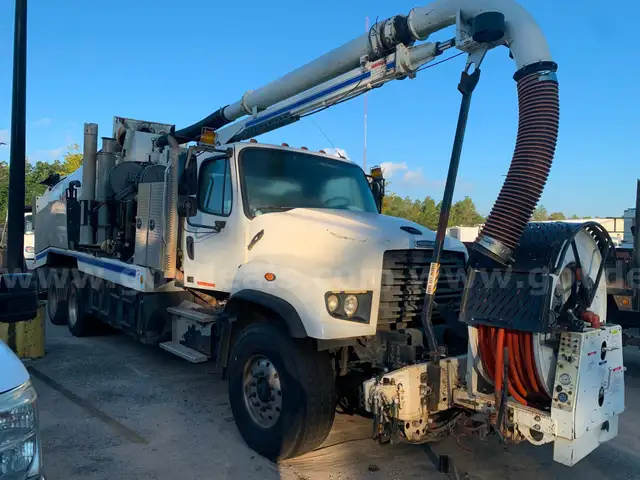 2016 Freightliner 114SD