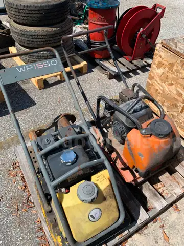 Asphalt plate compactors