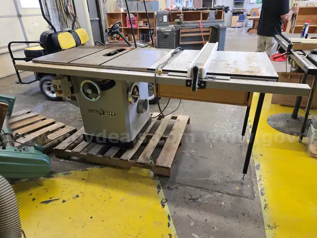 Tool Works 10&#x22; Industrial Saw