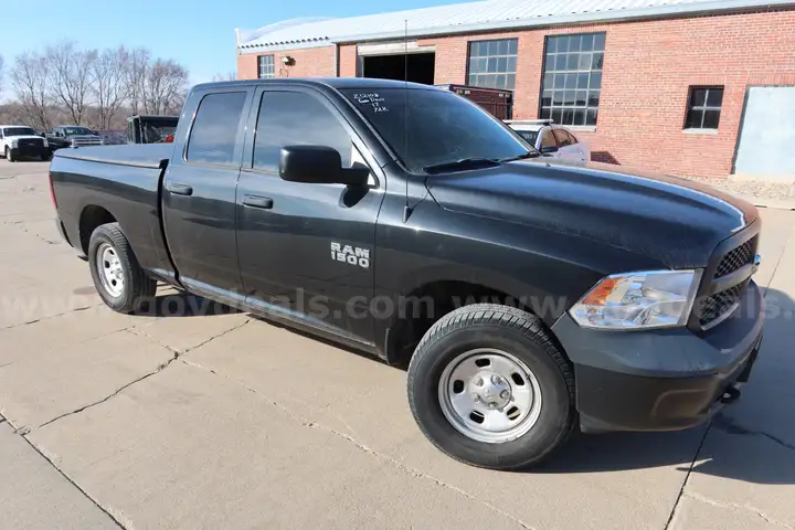 2017 RAM 1500 Tradesman 4x4 Crew Cab
