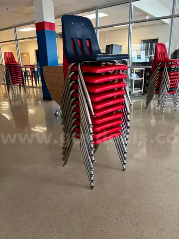 School Desk Chairs/Table Chairs Lots of 30