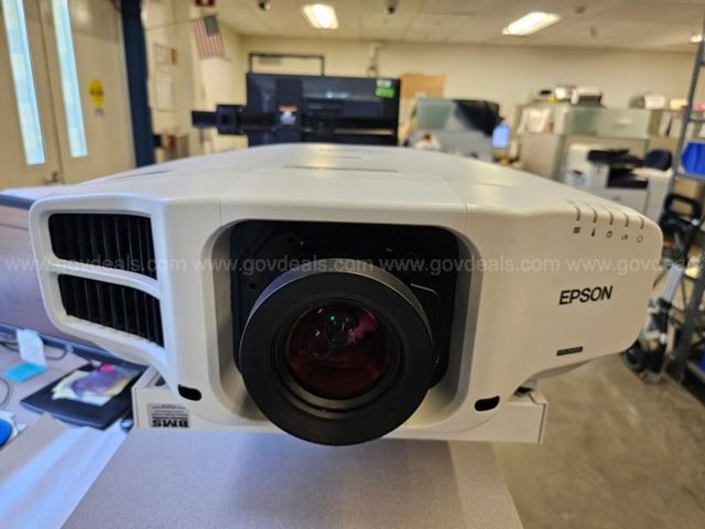 epson g7500u projector