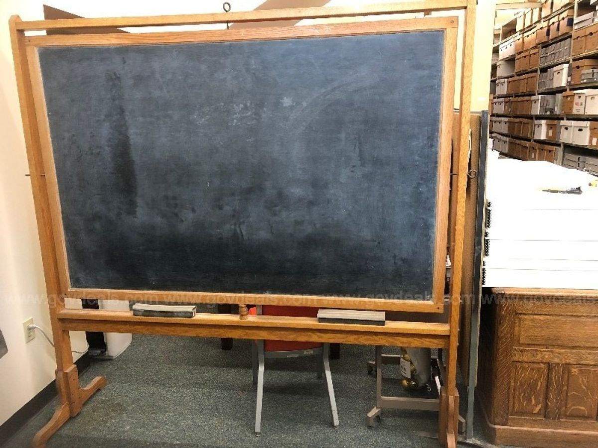 Large School Chalkboard | GovDeals