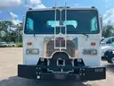 2009 Peterbilt 320