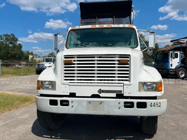 2001 International 4700 FLATBED DUMP